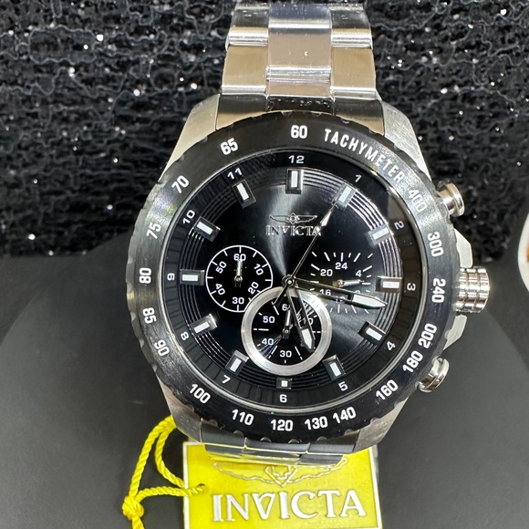 Men's (NWT) Black Faced with Silver Highlights into an all Silver Watch Bracelet - Picture 4 of 4